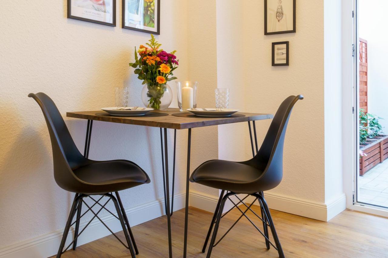 Suite Fuer 4 Mit Terrasse Im Herzen Der Innenstadt ชเวียรีน ภายนอก รูปภาพ