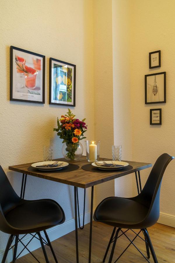 Suite Fuer 4 Mit Terrasse Im Herzen Der Innenstadt ชเวียรีน ภายนอก รูปภาพ
