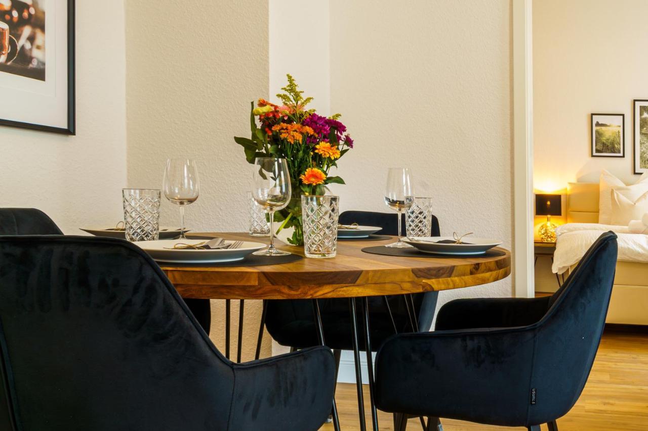 Suite Fuer 4 Mit Terrasse Im Herzen Der Innenstadt ชเวียรีน ภายนอก รูปภาพ