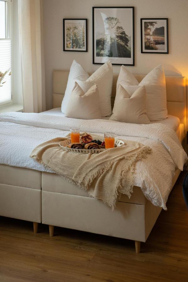 Suite Fuer 4 Mit Terrasse Im Herzen Der Innenstadt ชเวียรีน ภายนอก รูปภาพ