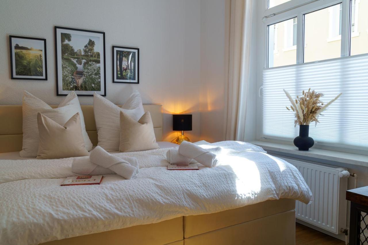Suite Fuer 4 Mit Terrasse Im Herzen Der Innenstadt ชเวียรีน ภายนอก รูปภาพ